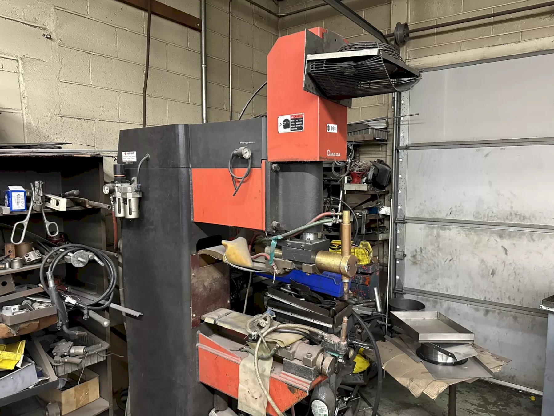 AMADA ID40-ST SPOT WELDER