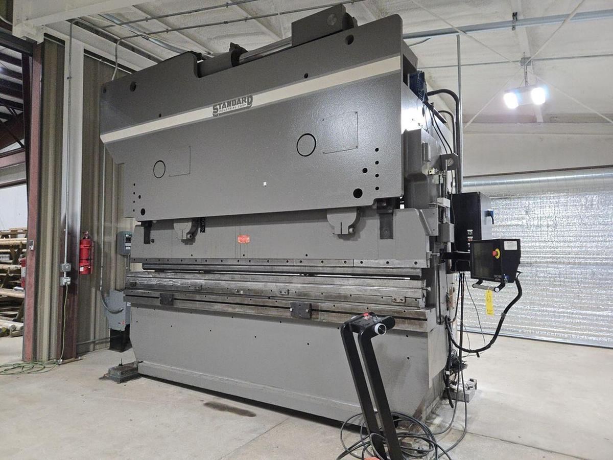 400 ton x 12′ Standard Industrial CNC Press Brake, 2007