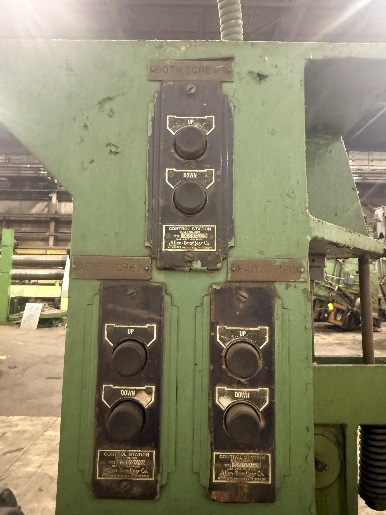 12' FARNHAM MODEL #5-41-8 ROLL FORMING MACHINE