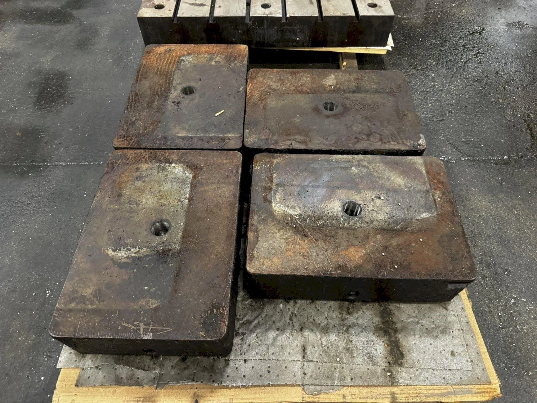 (4) 20.5" X 14.5" X 7" VIBRO-DYNAMICS PRESS ISOLATION PAD SET: YOBRO #23914