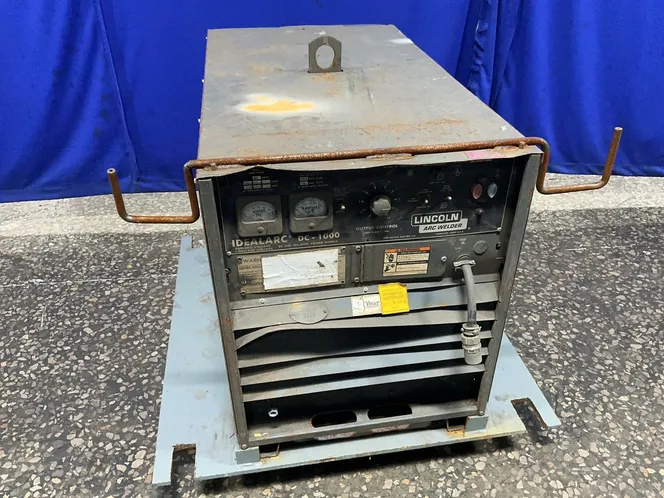 Lincoln Electric 1000 A Welder - Dc-1000