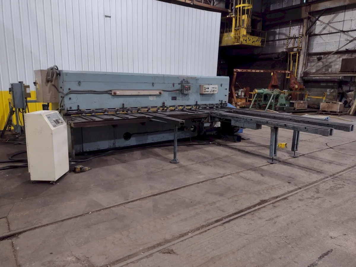 13' x 1/4" AMADA MODEL #M-4065 MECHANICAL POWER SQUARING SHEAR, FRONT GUAGING, CONVEYOR & STACKER