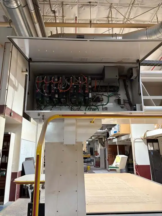 C.R. ONSRUD F216G15W CNC Router