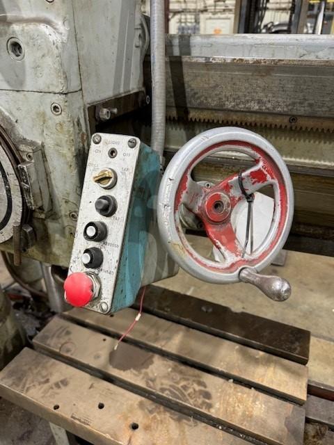 (1) PREOWNED GIDDINGS & LEWIS BICKFORD CHIPMASTER 4 ft X 9 in RADIAL DRILL