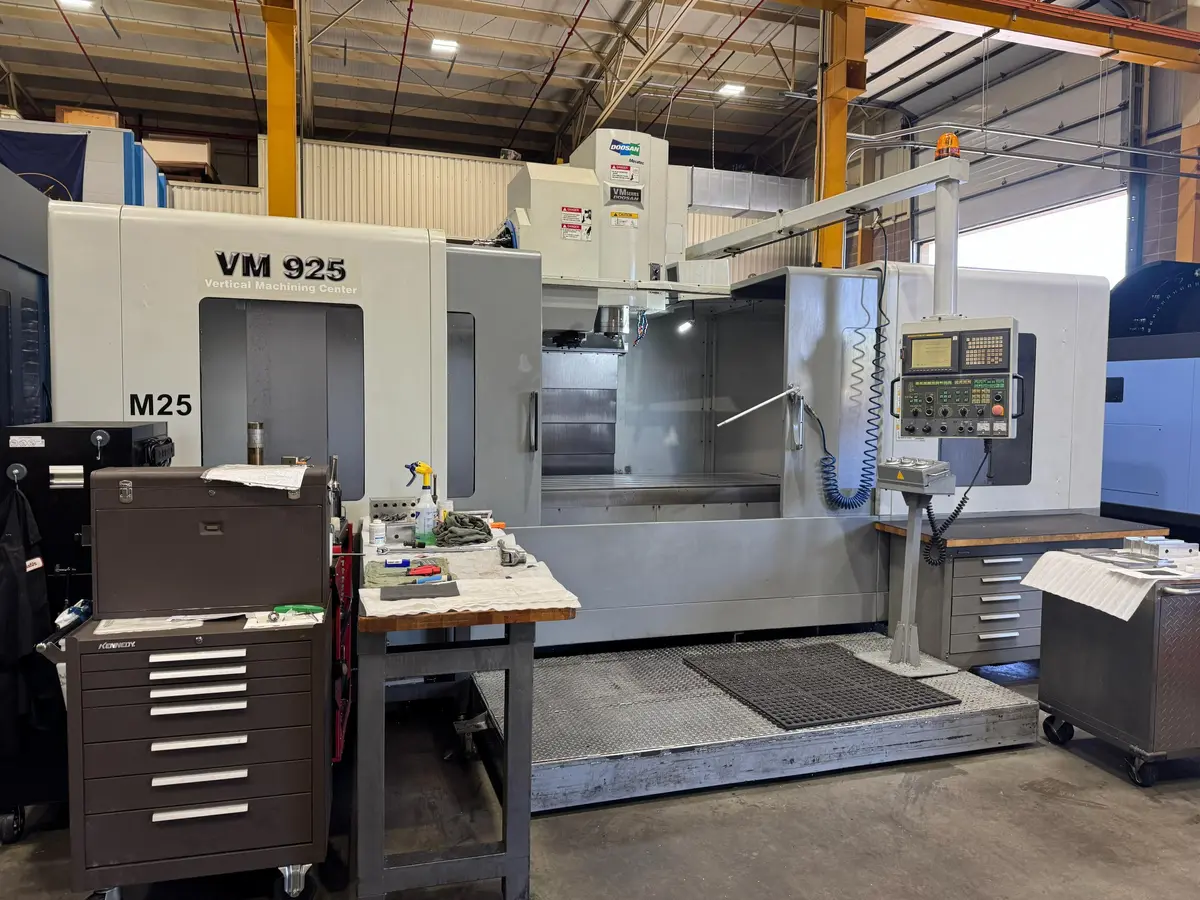 2005 DOOSAN VM925 | Machining Centers, Vertical