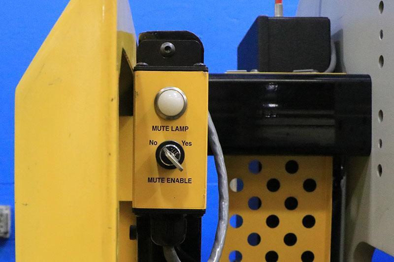 25 ton x 4 ft., Accurpress CNC Hydraulic Press Brake Model 7254