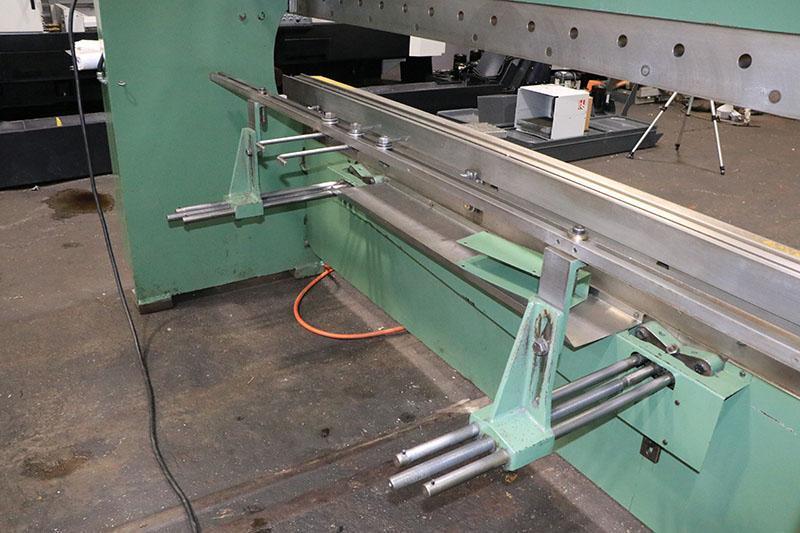90 TON X 10' CINCINNATI HYDRAULIC PRESS BRAKE MODEL 90CBX8