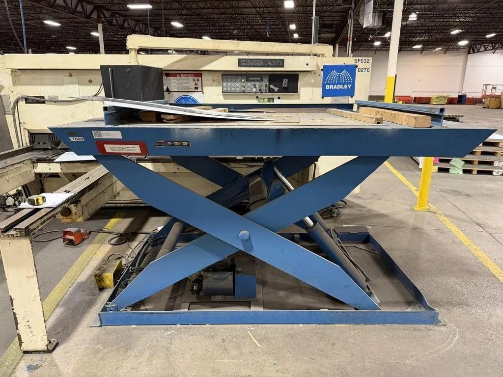 5000 LB BLUE GIANT MODEL FS5/60X96 LIFT TABLE