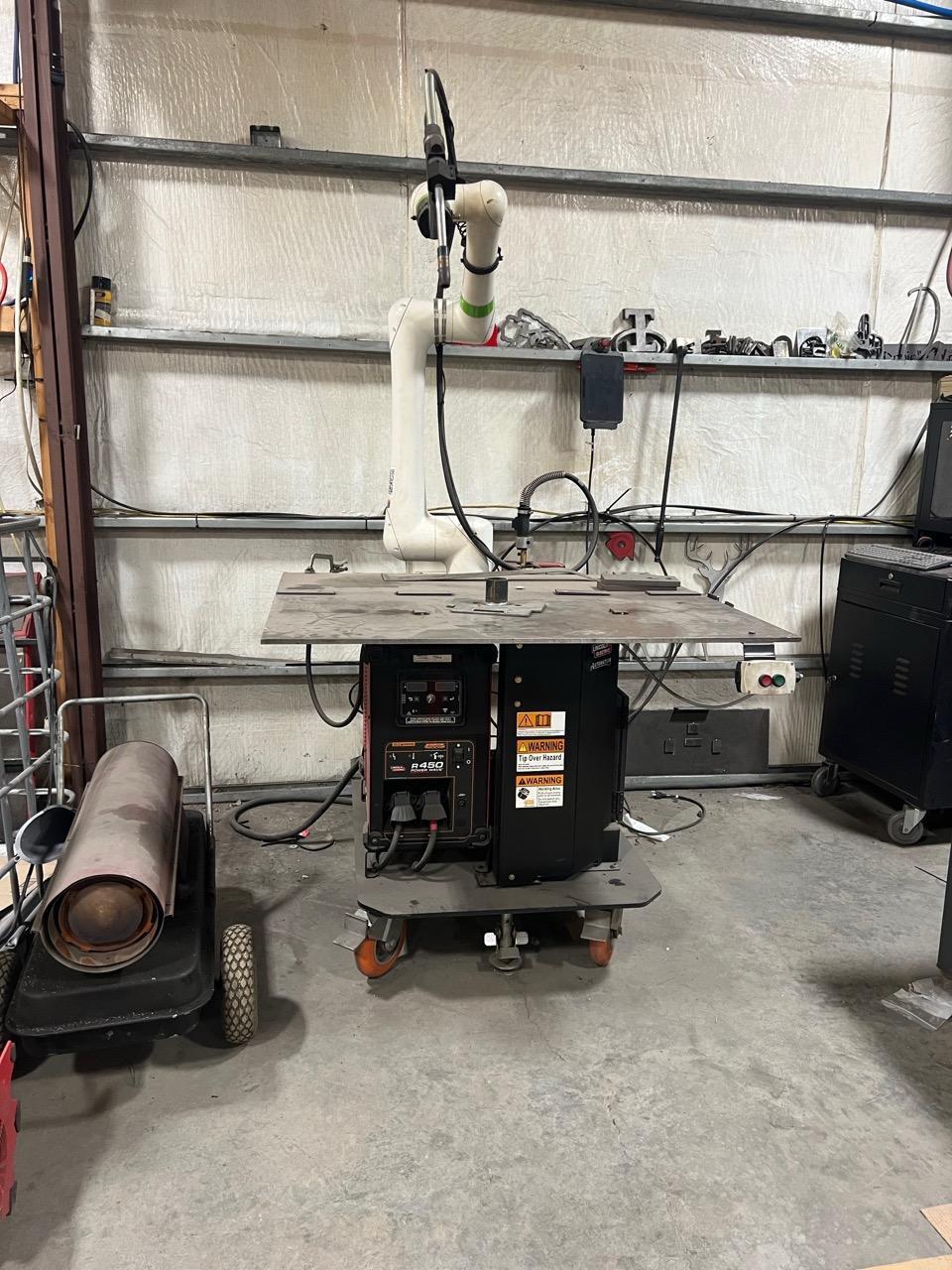LINCOLN ELECTRIC Cooper Cobot - Robots