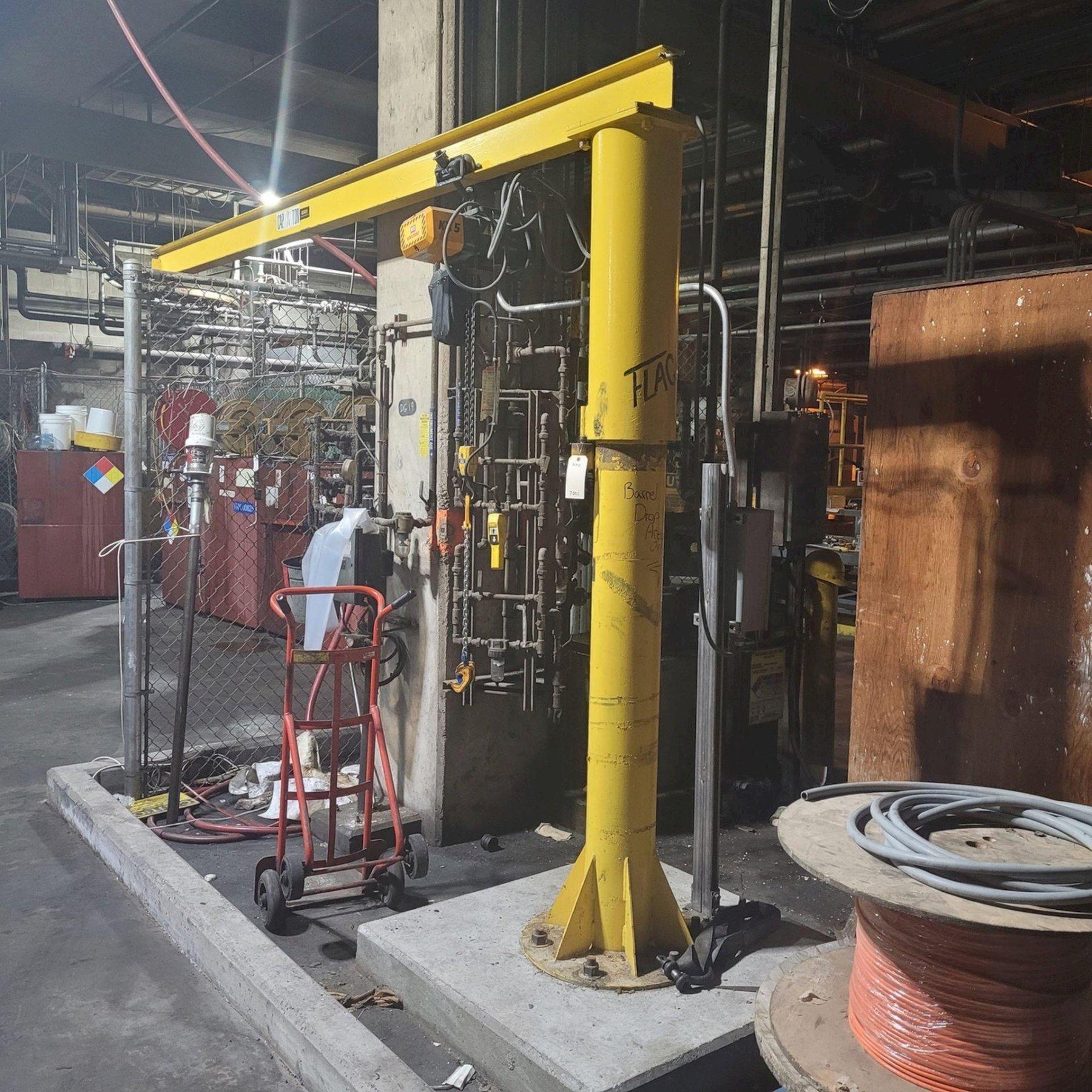 1/4 TON JIB CRANE W/ 1 TON KONECRANES HOIST. STOCK # 0902424.