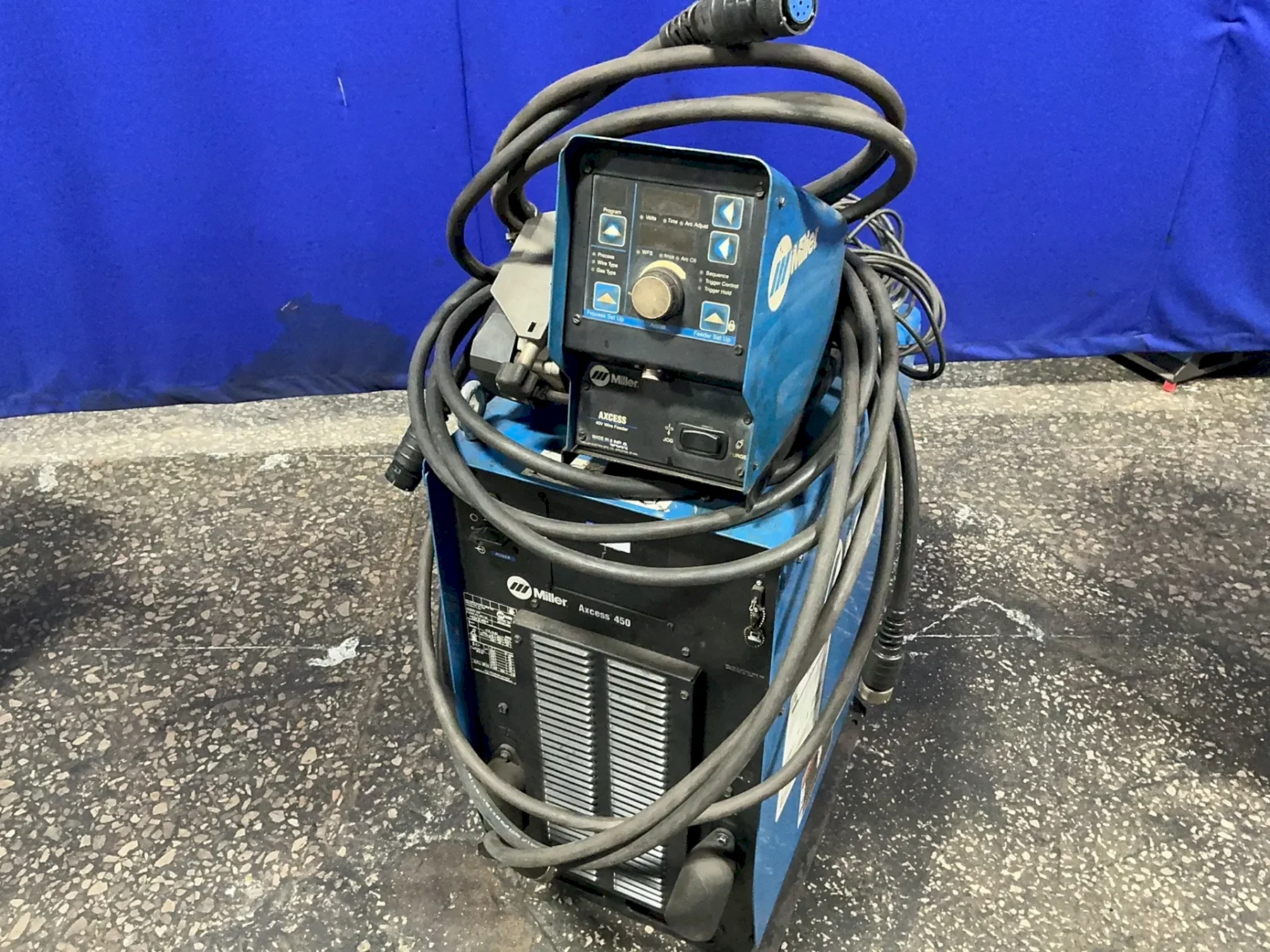 Miller  600 A Welder  - Axcess 450