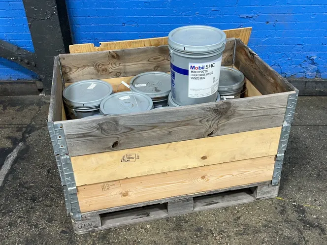 Mobile 35.2lbs Synthetic Grease - Shc 007