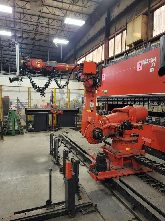 Amada 242 Ton X 14' 8-Axis CNC Press Brake W/Robotic Manipulator, Model HG2204RH