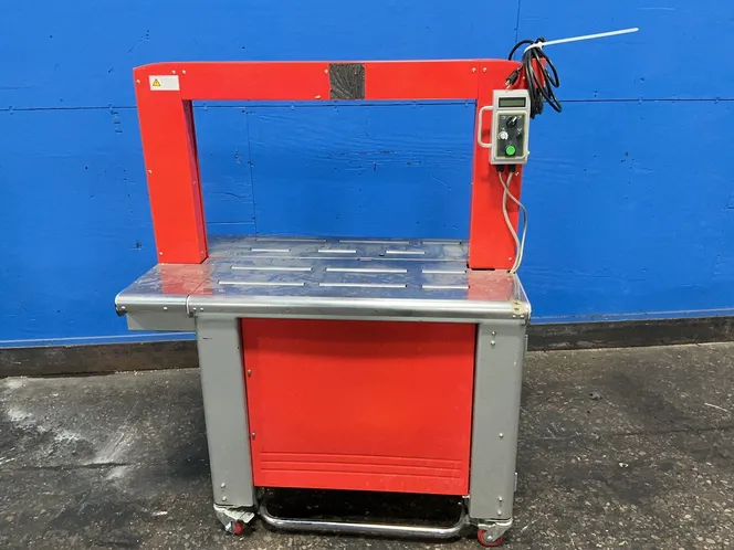 Strickland 25”x33.5” Automatic Arch Strapping Machine - 710l