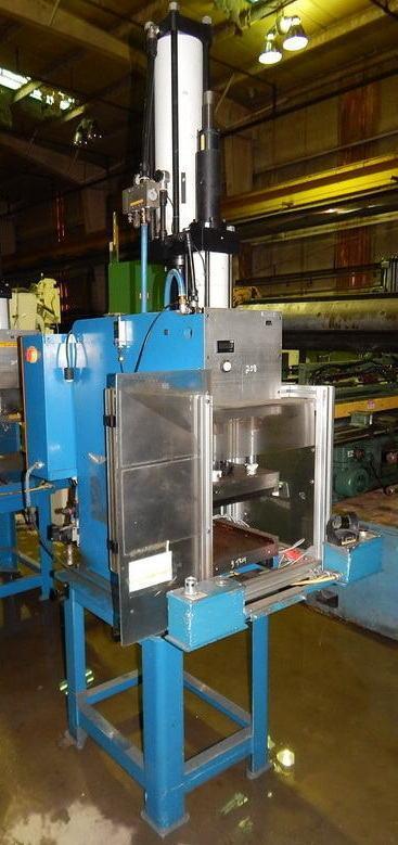 16 Ton FARGER & JOOSTEN MULTIPOWER Air/Oil Press