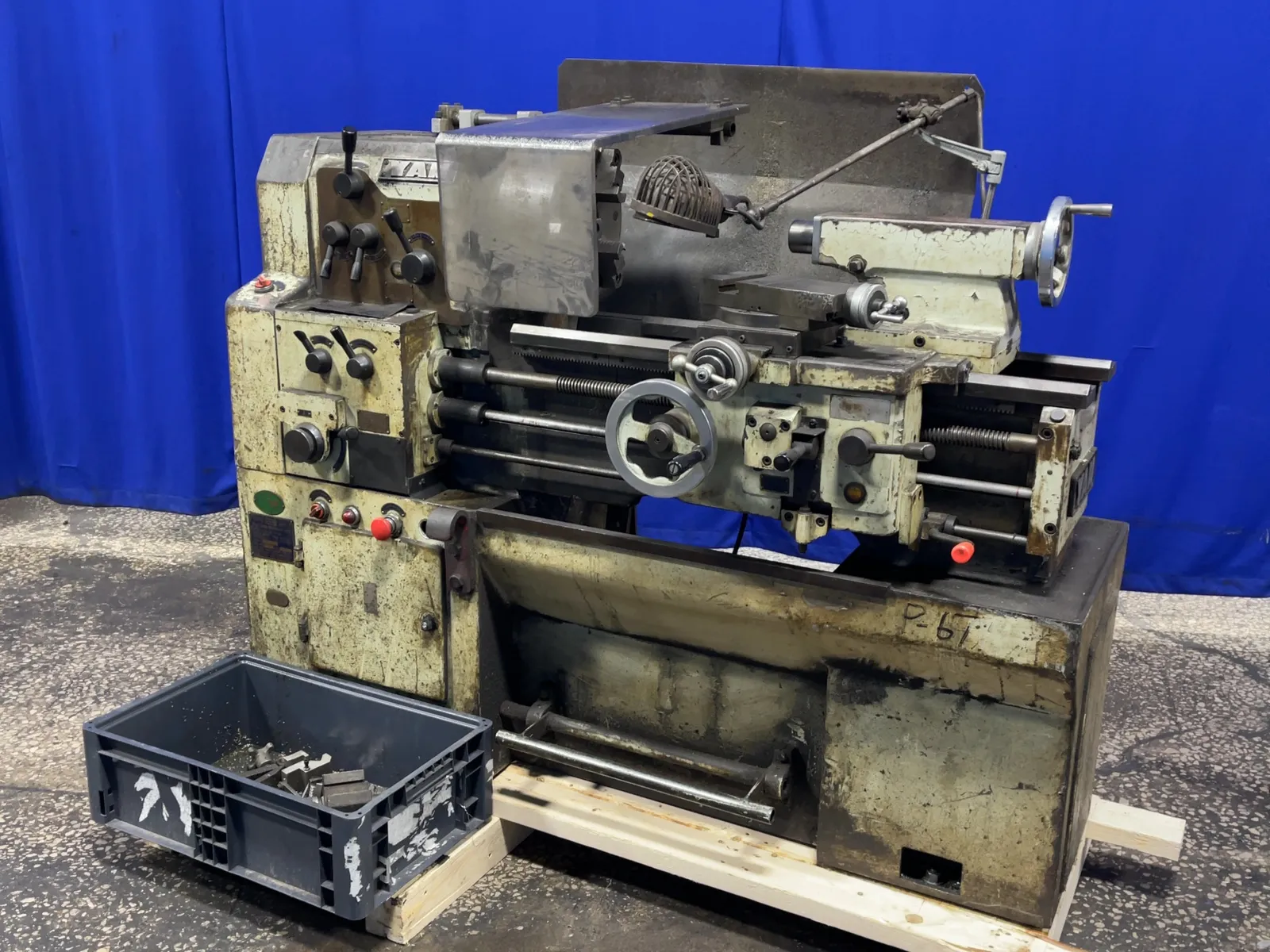 YANG IRON WORKS CO 14” X 22” LATHE  -  YAN-550C