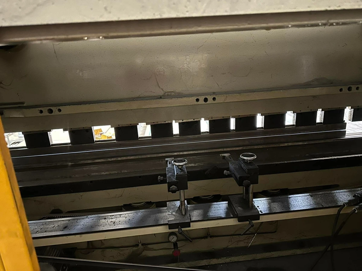 200 TON X 13' U.S. INDUSTRIAL US200-13AC HYDRAULIC PRESS BRAKE