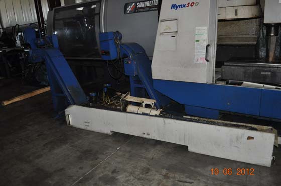 DAEWOO MYNX 500 VERTICAL MACHINING CENTER