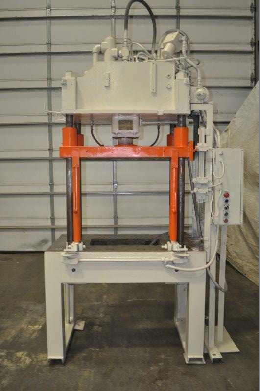30 TON B & T 4 POST HYDRAULIC PRESS