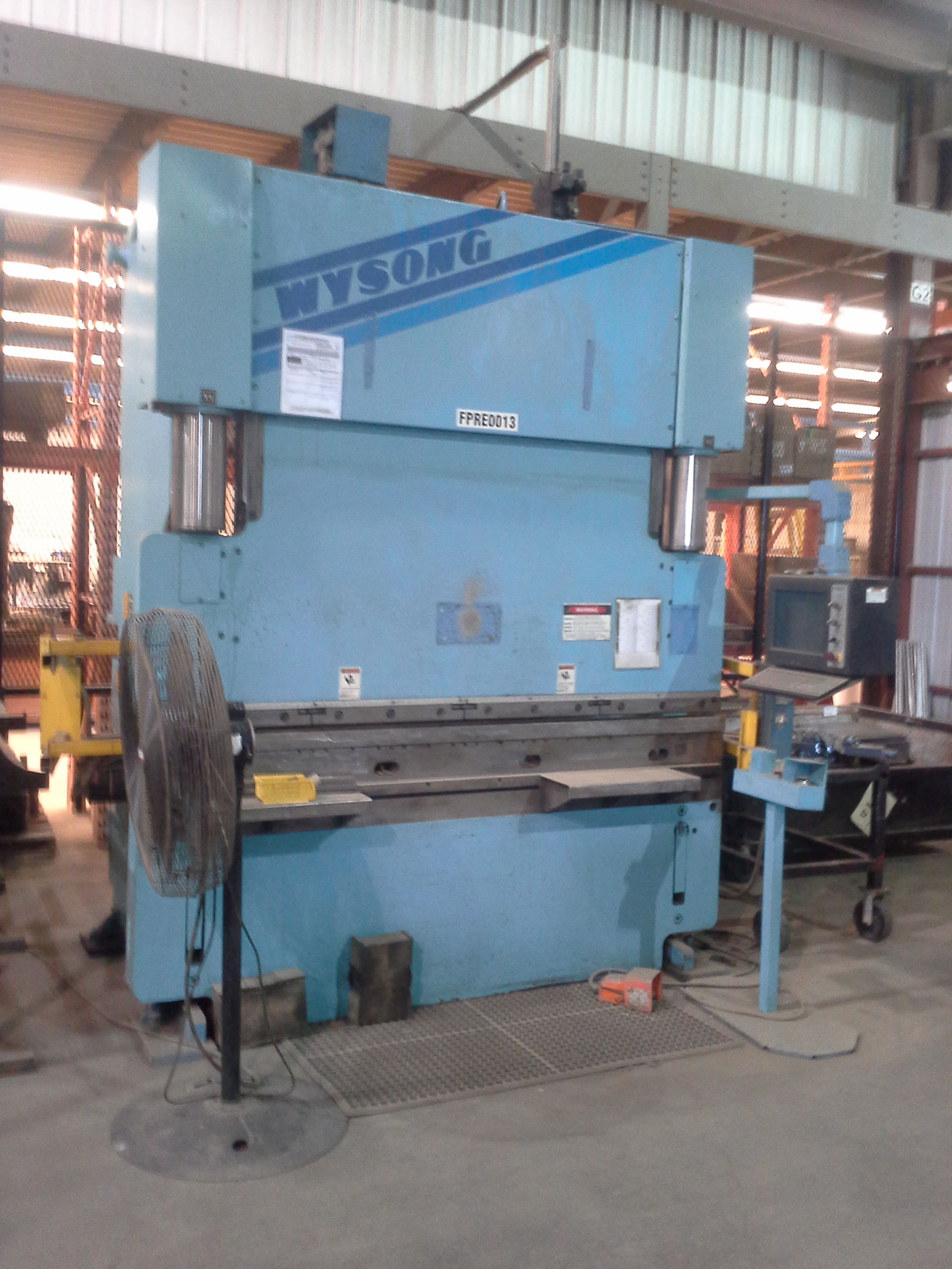 140 TON x 8' WYSONG CNC HYDRAULIC PRESS BRAKE