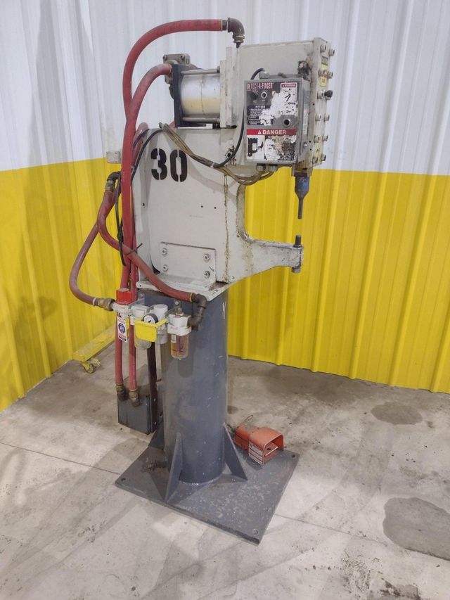 de3e8951b9d4a040c9f681d419242f40-ab75edeb43243fcab7eae791e4e754ba.jpg