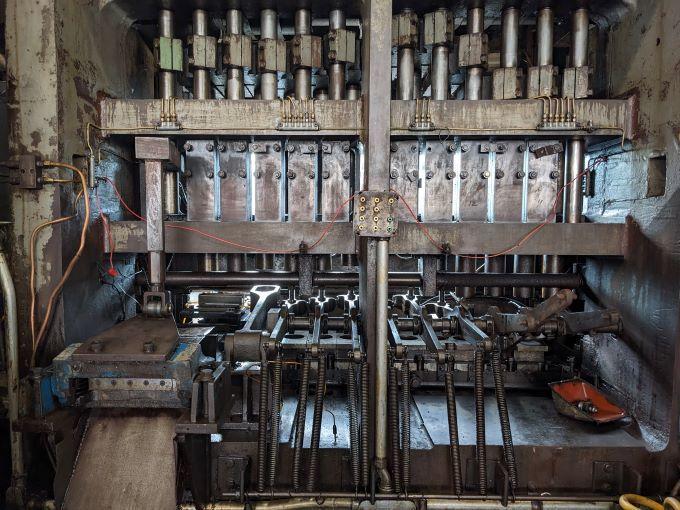 WATERBURY FARREL 2012 - Presses, Eyelet  & Transfer