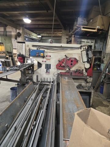 110 TON MUBEA MODEL #HIW 1000/610 HYDRAULIC IRONWORKER : YOBRO 25673