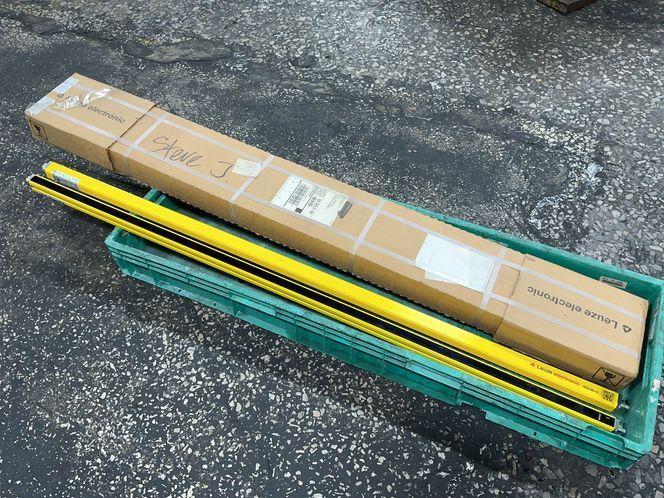 Leuze Electronic Safety Light Curtain System - Sd4r30-1350e