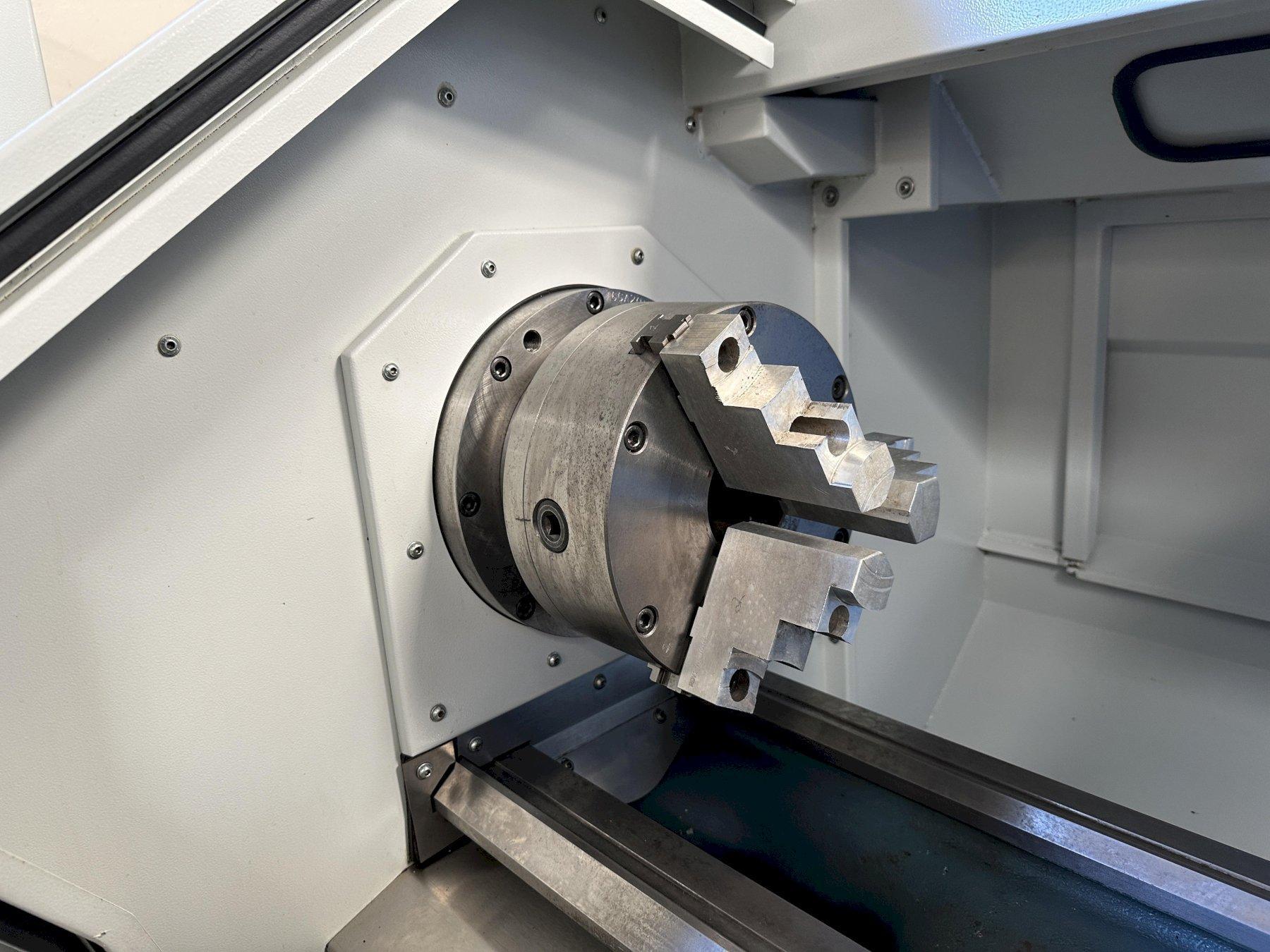 Romi C-420 CNC Lathe Siemens 828D Control, 8″ Chuck, Hand Wheels, Conversational Control