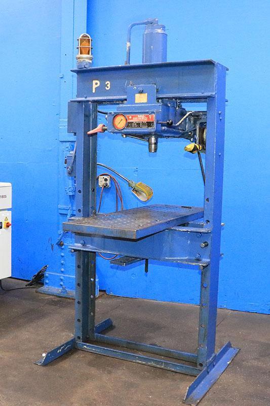 75 TON DAKE H-FRAME ELEC-DRAULIC HYDRAULIC PRESS MODEL 5-075