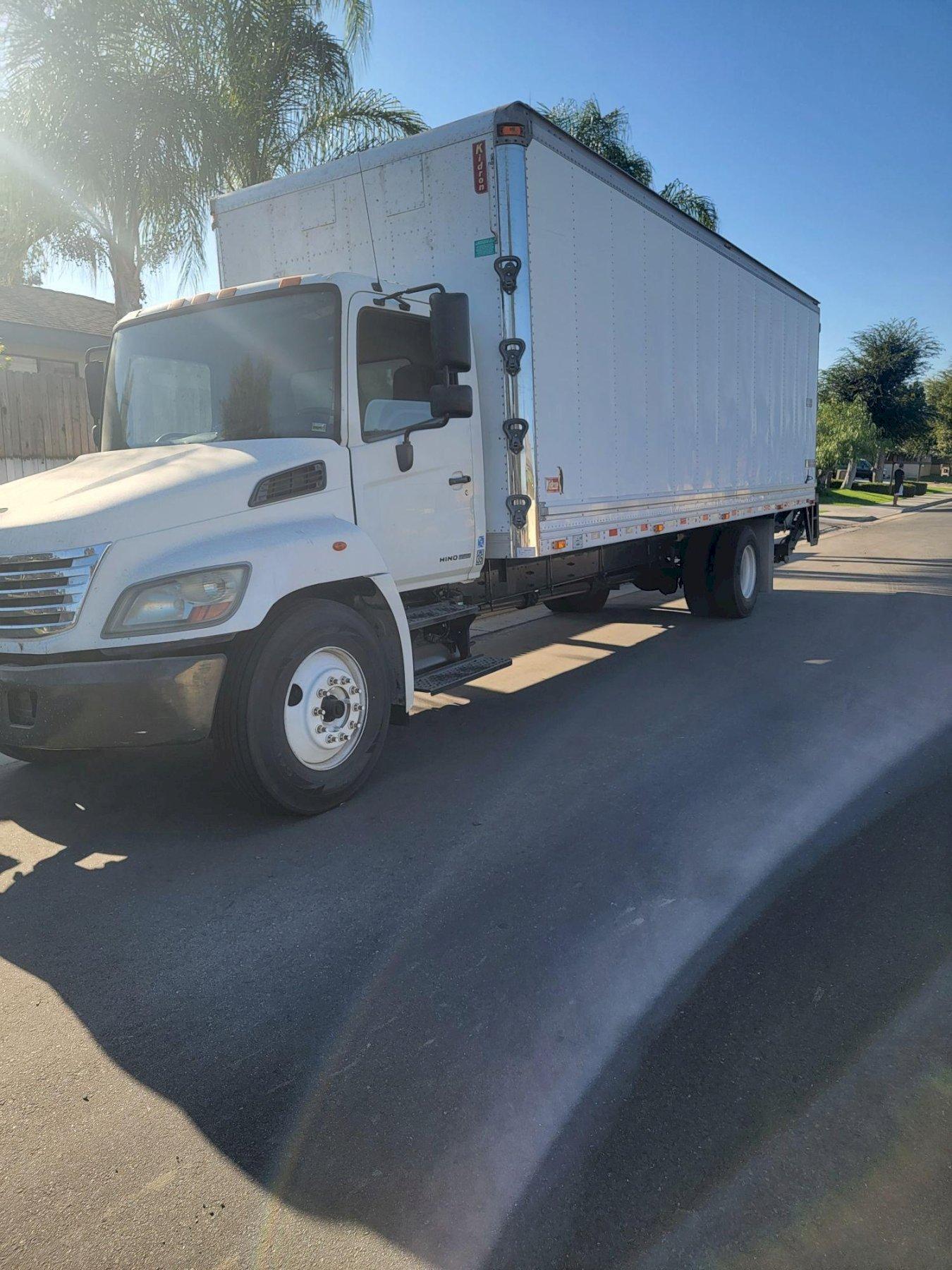 Hino 338 Medium Duty Box Truck, 2008