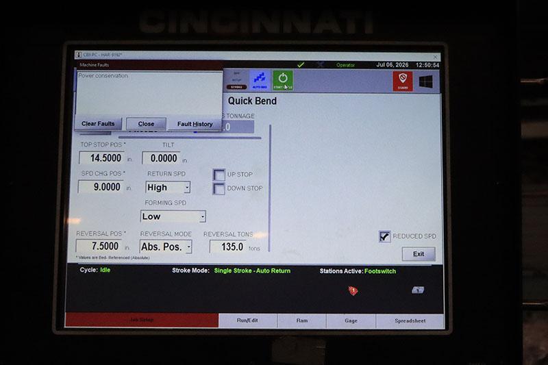 135 TON x 10 FT CINCINNATI HYDRUALIC PRESS BRAKE, MODEL: 135CBIIx8