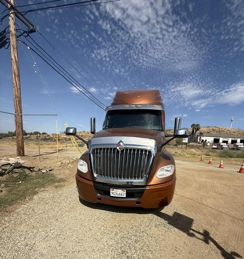 International LT625 Sleeper Truck, 2018 – Cummins X15 Diesel, Automatic Transmission, Tandem Axle & Air Ride