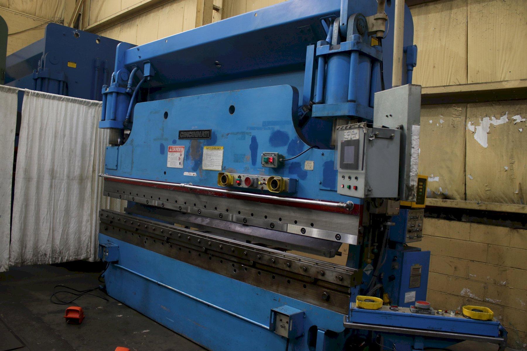 175 TON X 12' CINCINNATI CB HYDRAULIC PRESS BRAKE STOCK: 74778