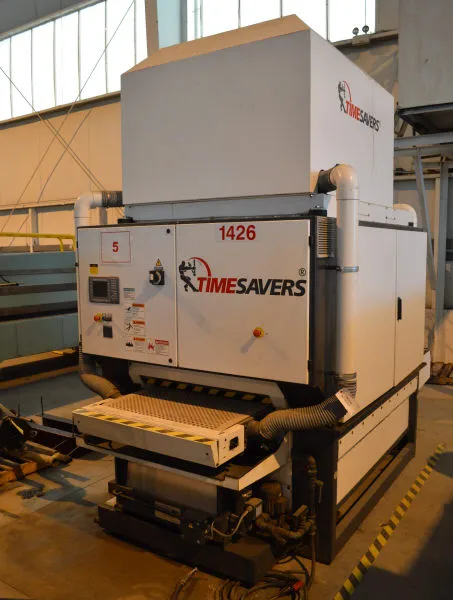 37" TIMESAVERS “4111-03-05” HEAVY-DUTY WET METAL ABRASIVE DISC DEBURRER AND FINISHING GRINDER w/MITSUBISHI CONTROL - 48” OSCILLATING DISC HEAD - MOTORIZED HEIGHT ADJUSTMENT