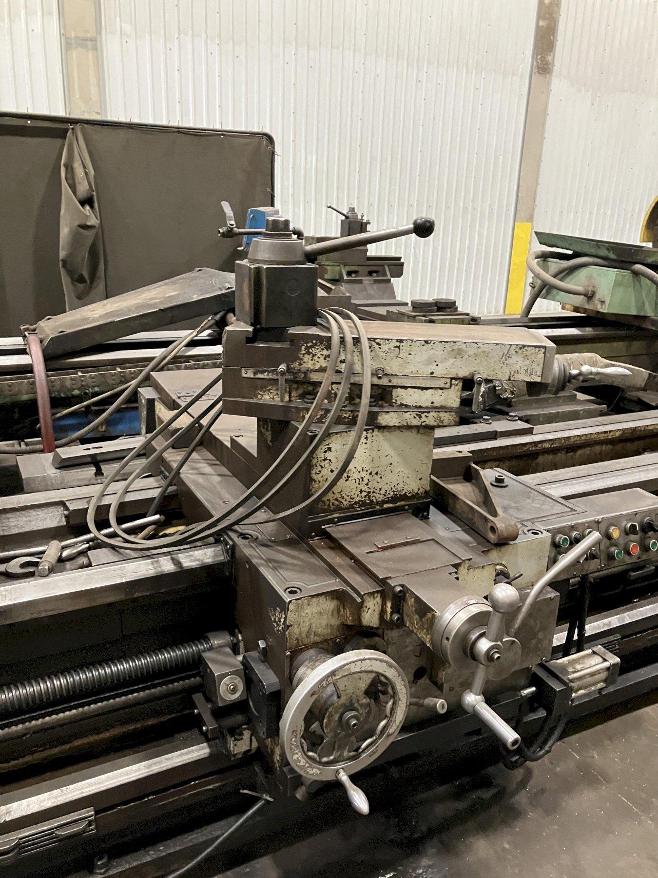 45/63" x 120" Willis Mammoth Model PA4512030 12-1/2" Hollow Spindle, Gap Bed, Taper Attachment, Variable Speed