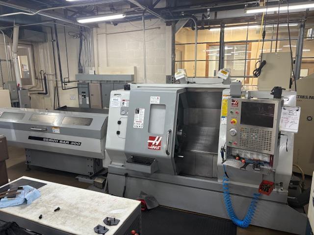 Haas SL20TB CNC Lathe, 2006 – Tailstock, Bar Feeder