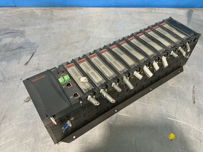 HONEYWELL 12-SLOT I/O RACK W/MODULES  -  900R12-0101