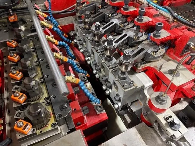 Chun Zu "Lion" Brand CBP-165S Multistage Bolt Parts Former