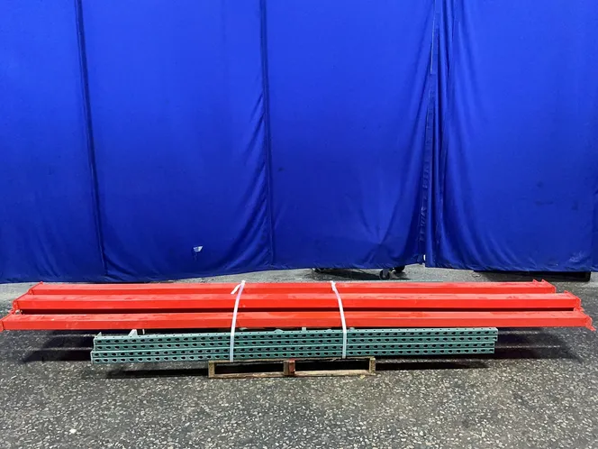 42" x 96" PALLET RACKING  -  TEARDROP