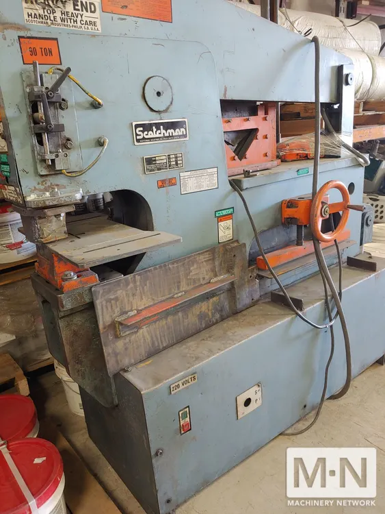 1989 SCOTCHMAN 9012 IRONWORKER