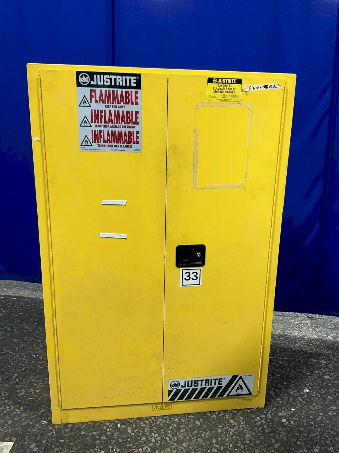 JUSTRITE 45 GALLONS  / 43" X 18" X 65" FLAMMABLE CABINET  -  894500