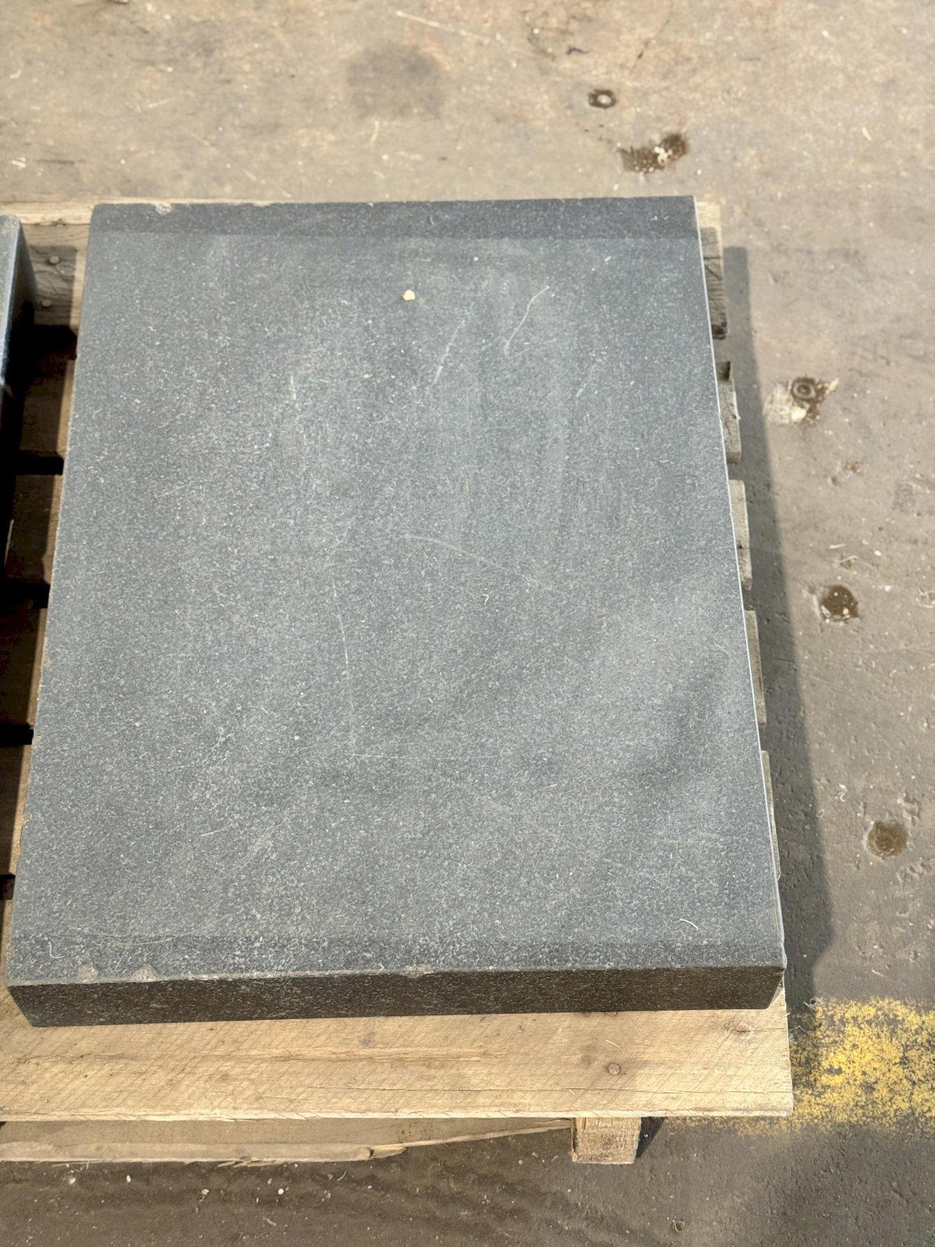 24" X 18" X 3" GRANITE SURFACE PLATE. STOCK # 1086426