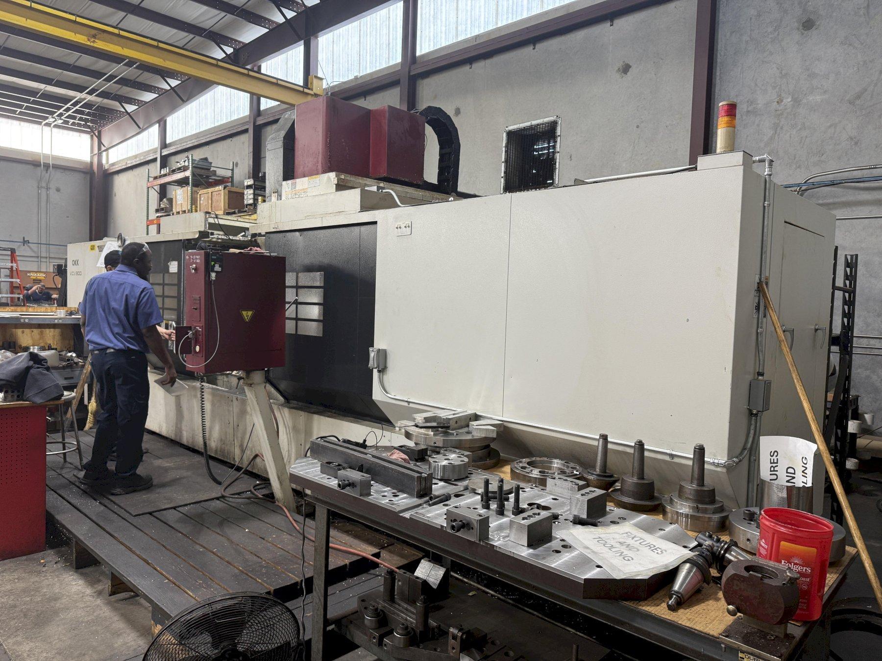 OKK, MODEL KCV 800 CNC VERTICAL MACHINING CENTER, 120" X, 33" Y, 28" Z, 40 ATC, 12,0000 RPM, 2007, EXC.