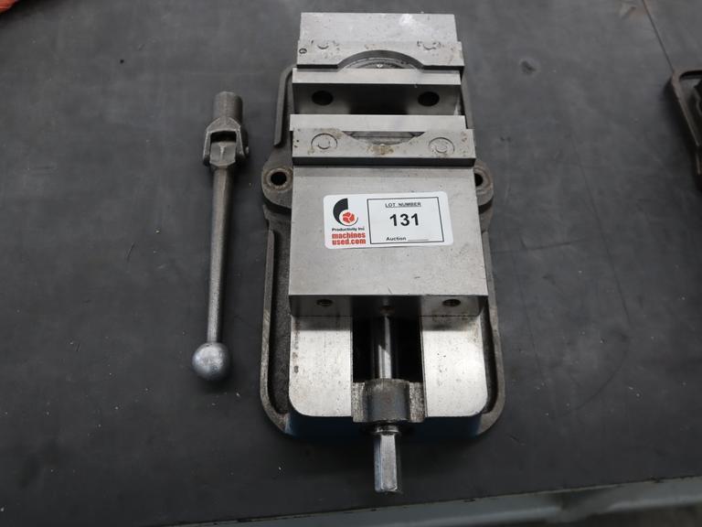 Kurt D-675 6" Machine Vise, Steel Jaws, Handle- Auction Item