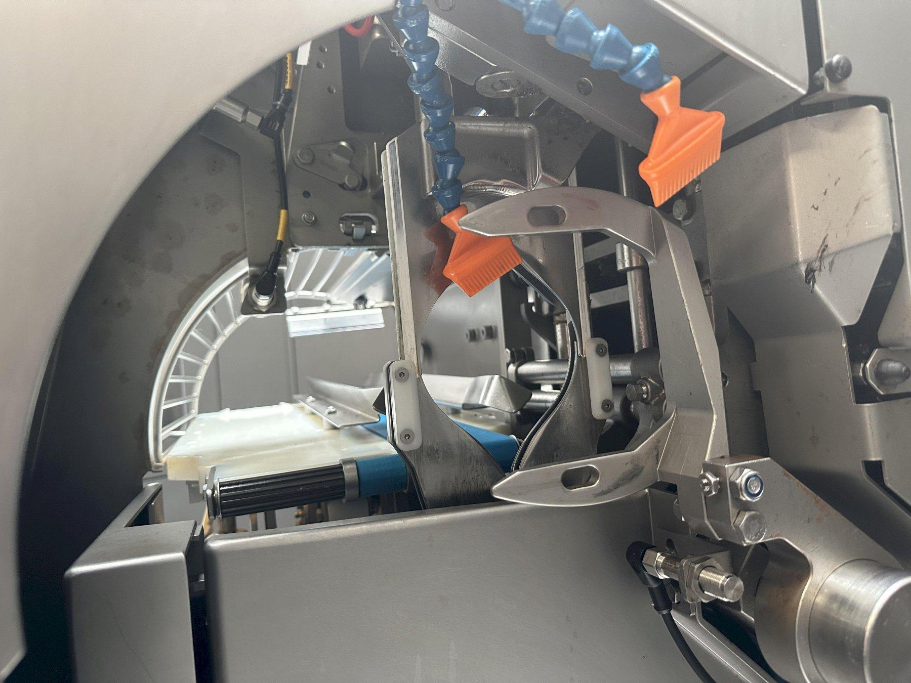 Poly-Clip System TSCA 160 Transfer Sealing Clip Automatic Sealing Clipping Machine Automatic adjustment clip pressure and displacer Automatic monitoring of clip and die (RFID)