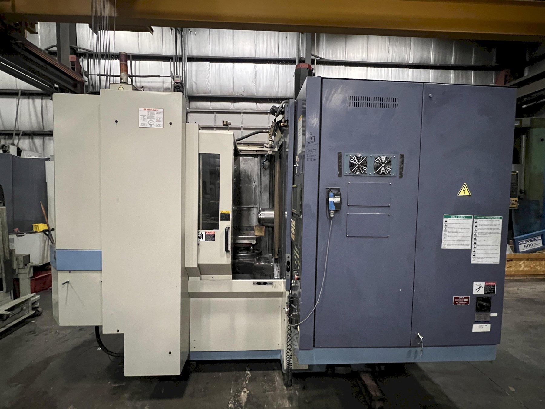 OKK MH-40 HORIZONTAL MACHINING CENTER WITH FANUC 16MI CONTROL, CHIP BLASTER, TWIN CHIP CONVEYORS,