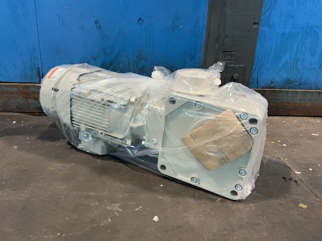 SUMITOMO HEAVY INDUSTRIES, INC. 5 HP GEAR DRIVE  -  RNYM5-1633-B-25