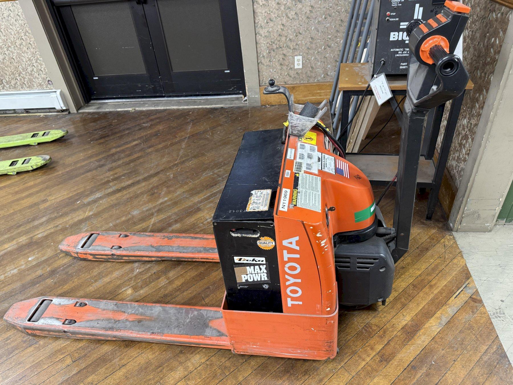 Toyota 6HBW20 Electric Walk-Behind Pallet Jack, 4000 lb Cap.