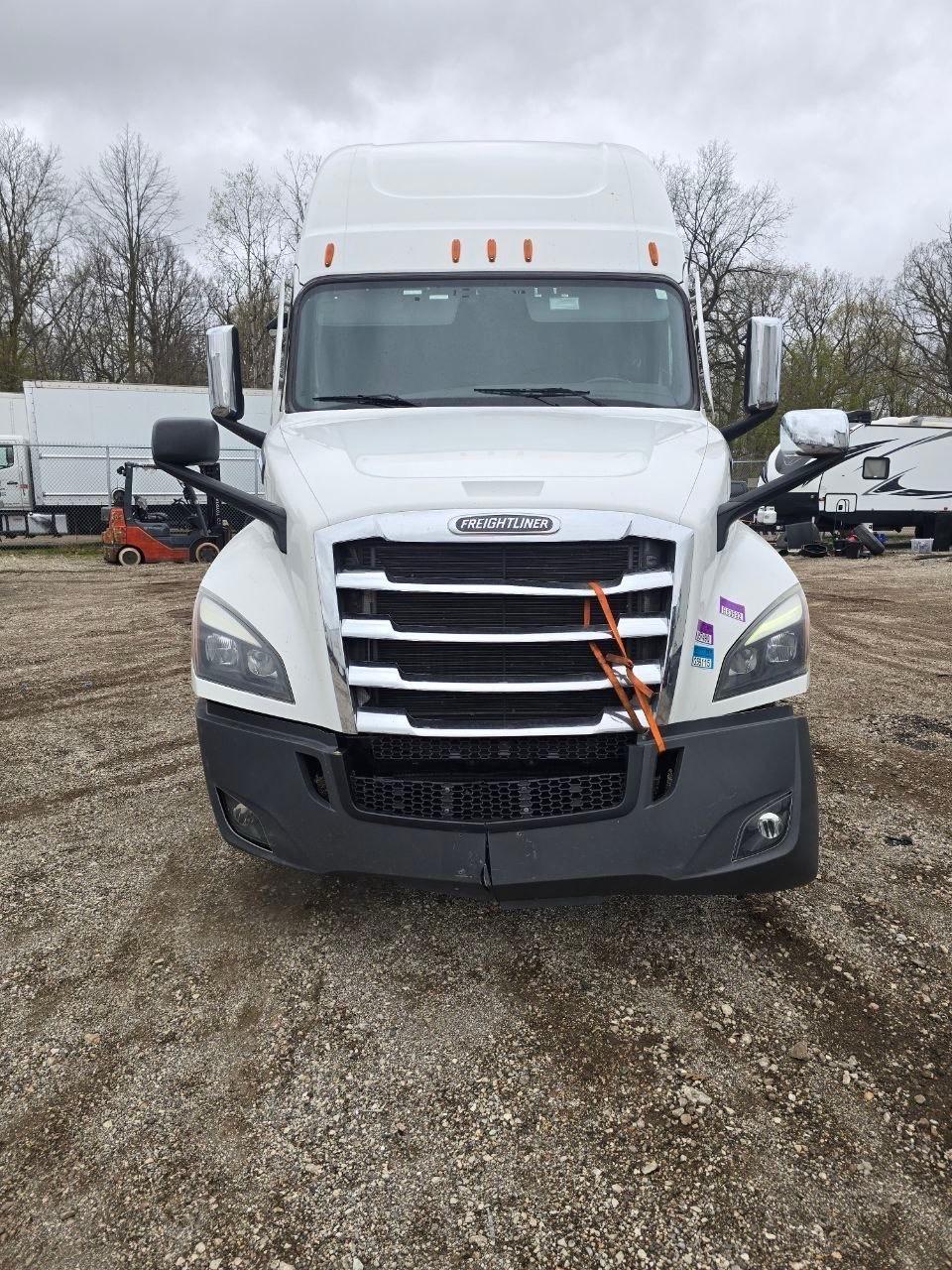 Freightliner Cascadia 126 Sleeper Truck, 2023 – Detroit DD15 / DT12 Automatic, Tandem Axle Class 8 Semi Tractor